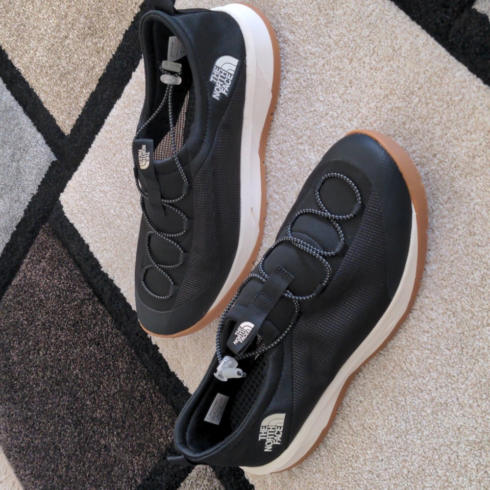 NWOB TNF Men’s Flypack Hybrid Shoes